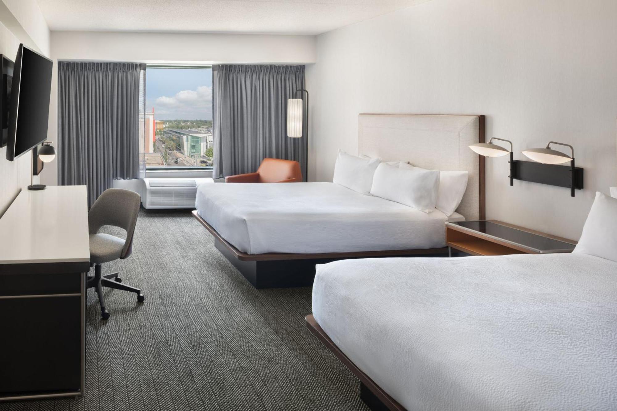 Courtyard By Marriott Stamford Downtown Hotel Екстериор снимка