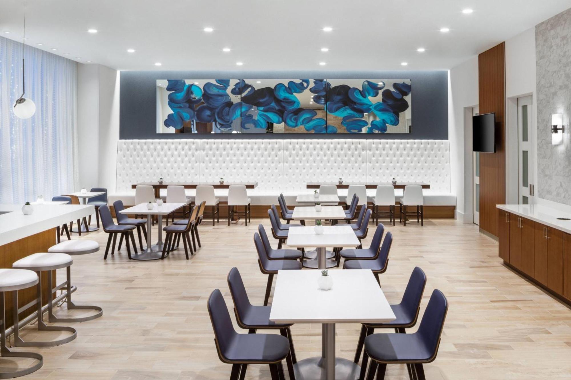 Courtyard By Marriott Stamford Downtown Hotel Екстериор снимка