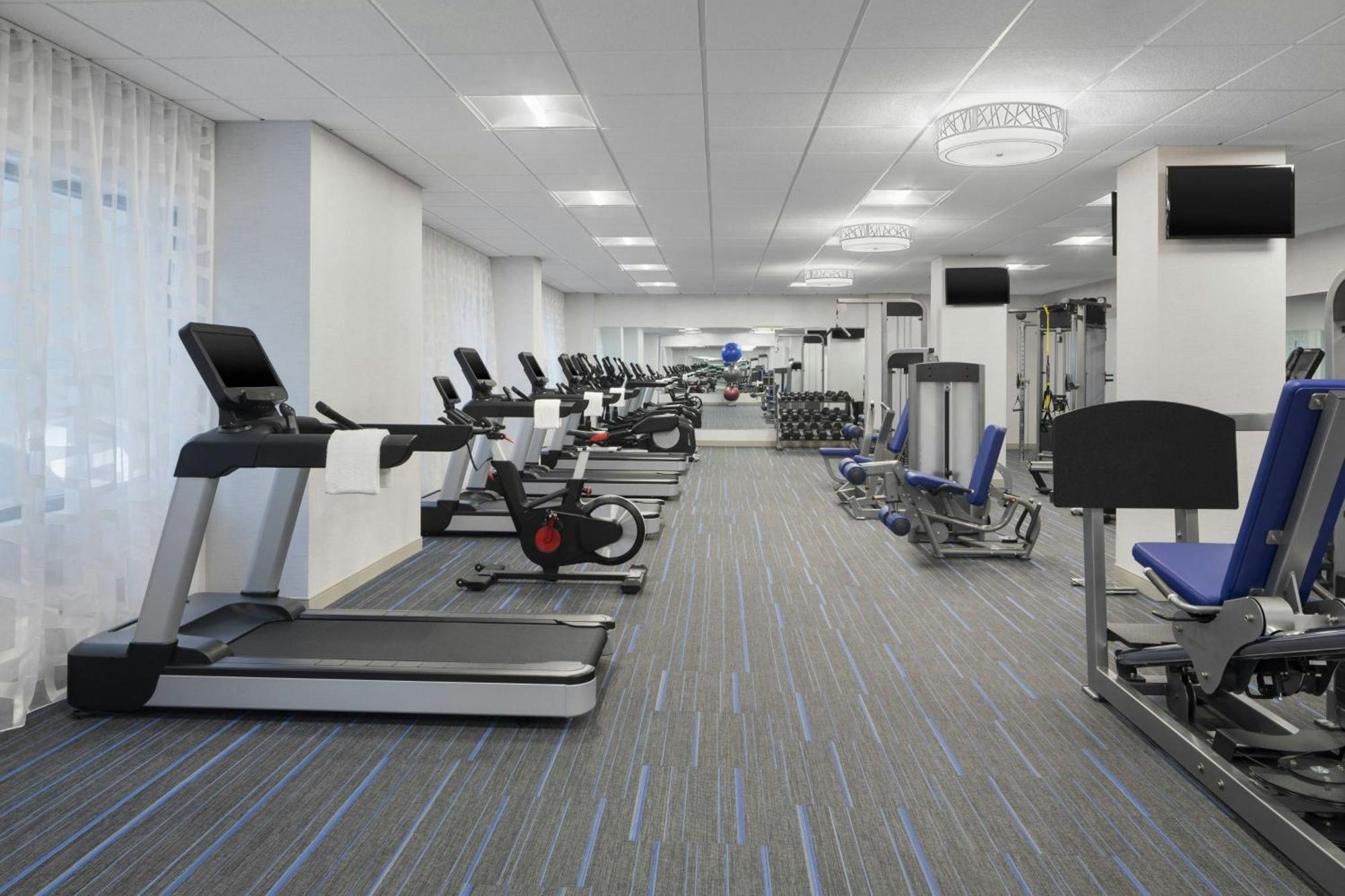 Courtyard By Marriott Stamford Downtown Hotel Екстериор снимка