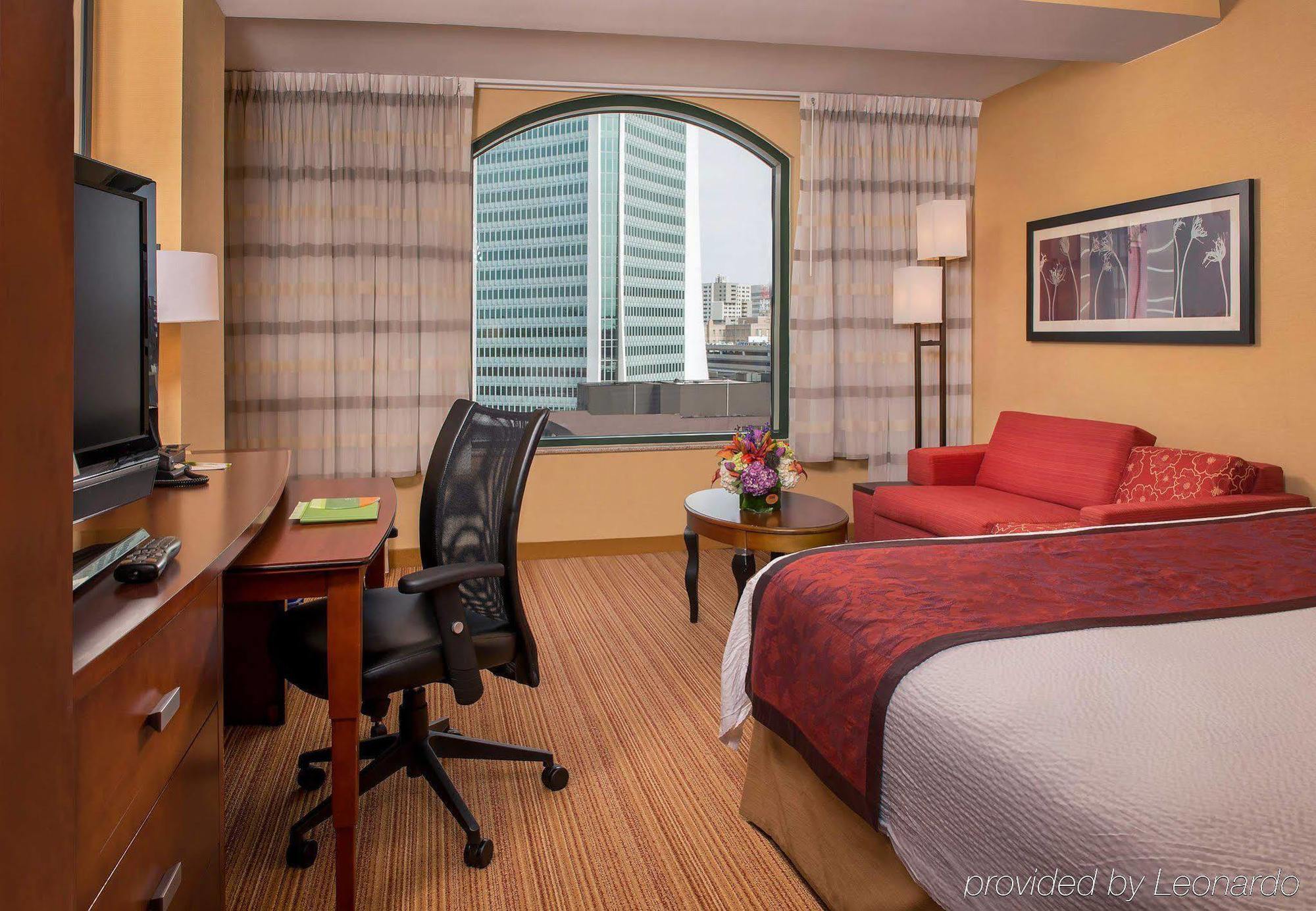 Courtyard By Marriott Stamford Downtown Hotel Екстериор снимка