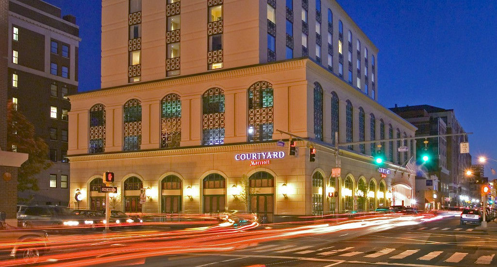 Courtyard By Marriott Stamford Downtown Hotel Екстериор снимка